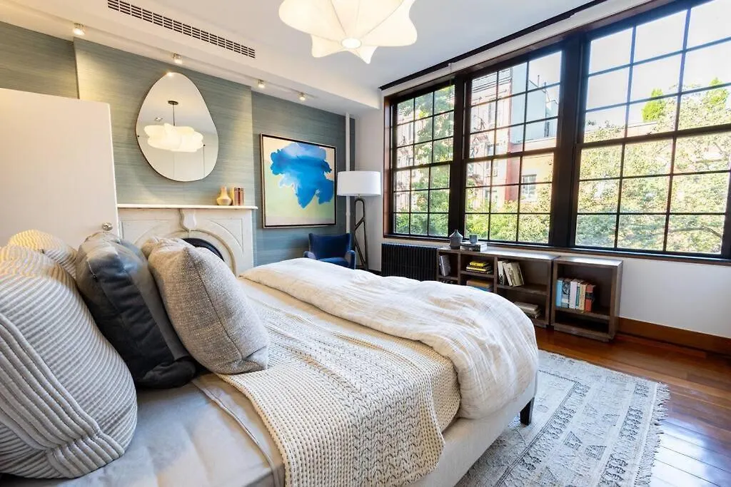 E10-3 3Br Designer Townhouse Apartment New York