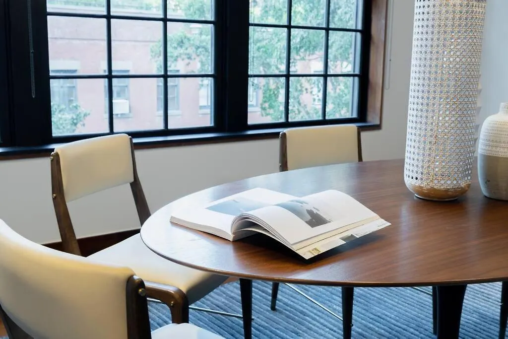 E10-3 3Br Designer Townhouse Apartment New York