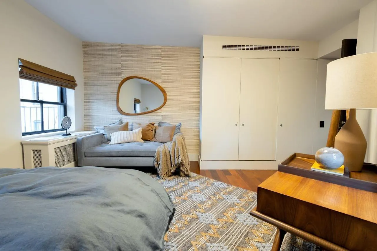 E10-3 3Br Designer Townhouse Apartment New York United States
