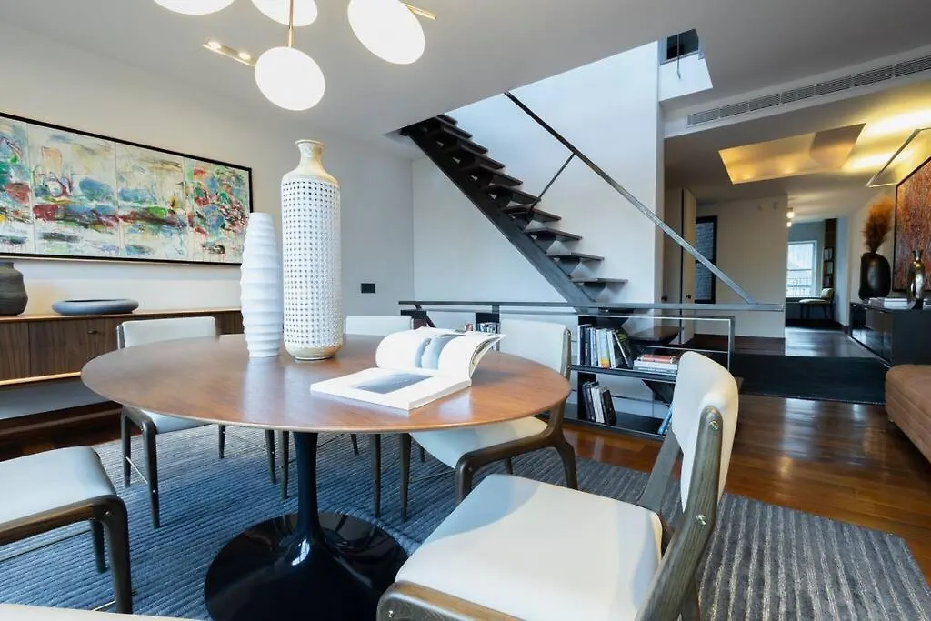 E10-3 3Br Designer Townhouse Apartment New York