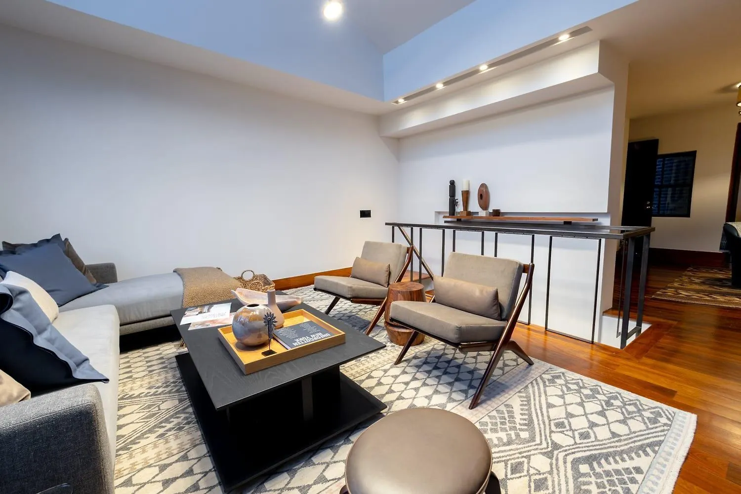 E10-3 3Br Designer Townhouse Apartment New York