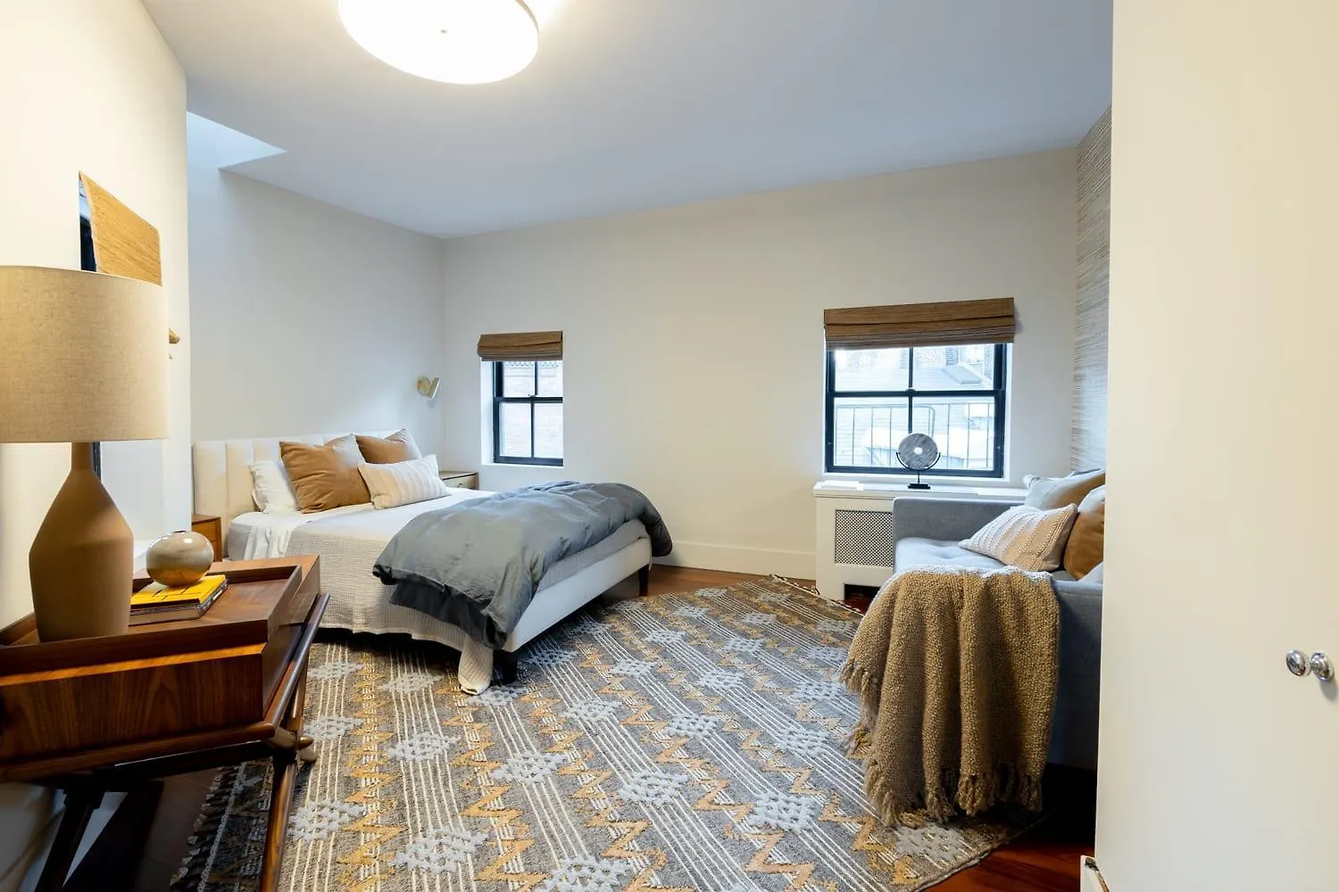 E10-3 3Br Designer Townhouse Apartment New York United States
