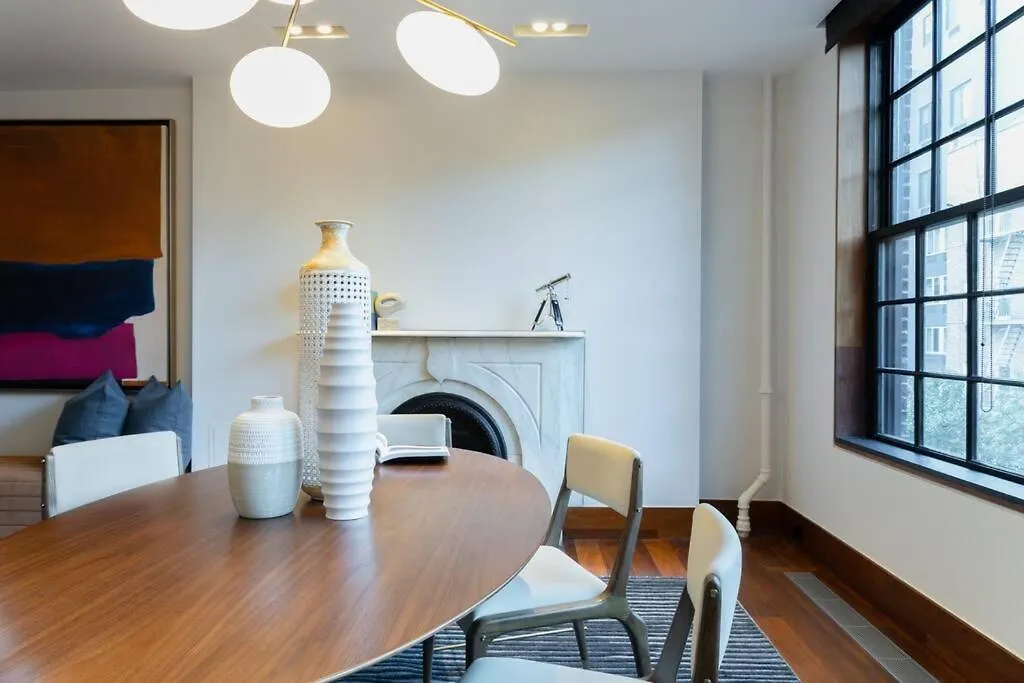 E10-3 3Br Designer Townhouse Apartment New York