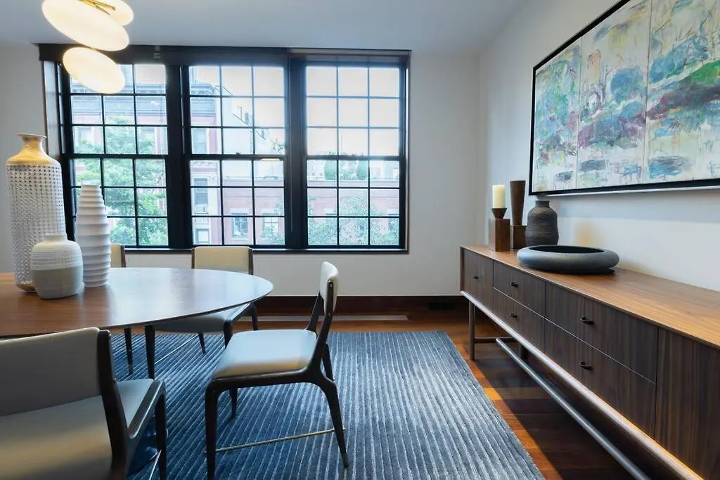 E10-3 3Br Designer Townhouse Daire New York