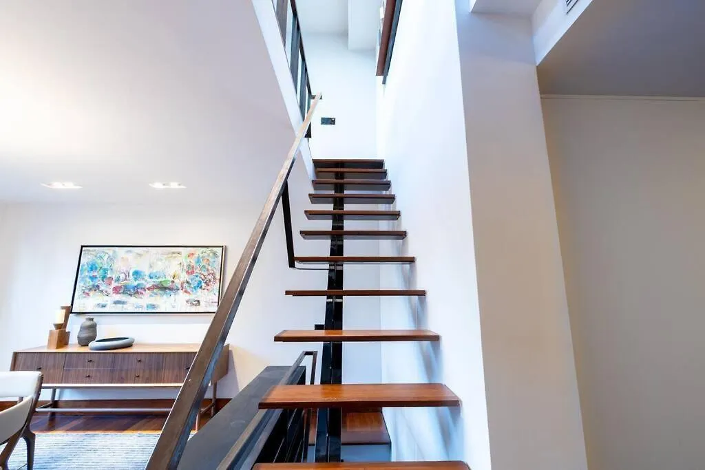 E10-3 3Br Designer Townhouse Daire New York